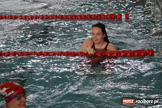 Zdjęcie w galerii na portalu naszraciborz.pl: Pływanie. 15 lat partnerstwa na pływalni ZSOMS wiadomości z regionu