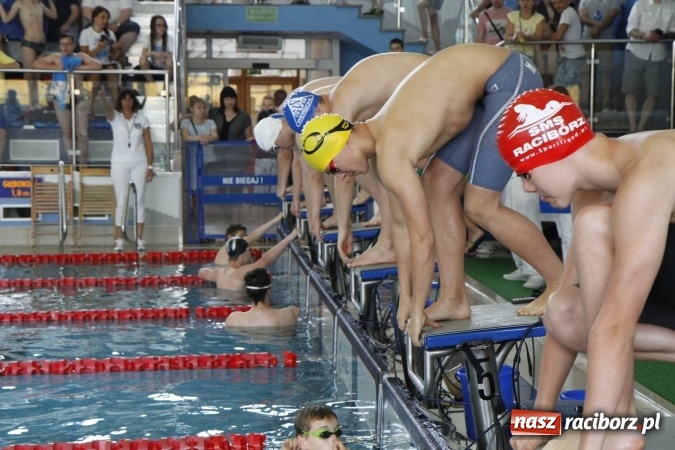 Zdjęcie w galerii na portalu naszraciborz.pl: Pływanie. 15 lat partnerstwa na pływalni ZSOMS wiadomości z regionu