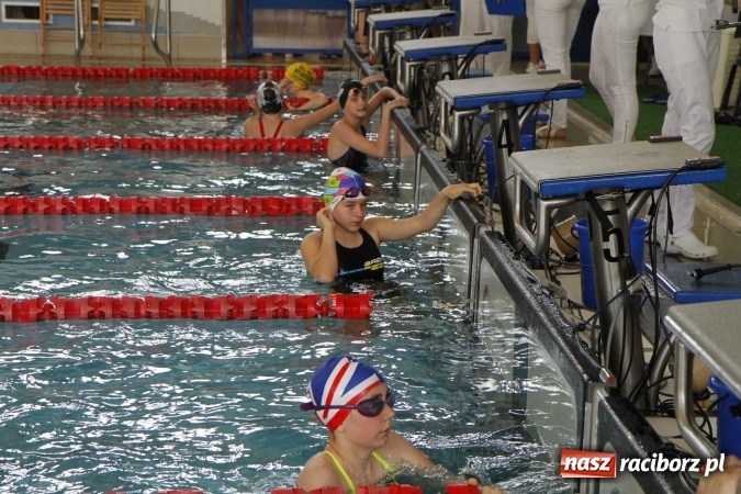 Zdjęcie w galerii na portalu naszraciborz.pl: Pływanie. 15 lat partnerstwa na pływalni ZSOMS wiadomości z regionu