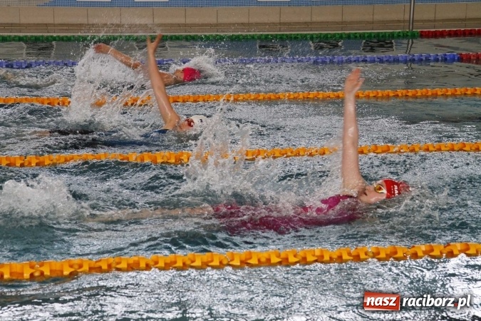 Zdjęcie w galerii na portalu naszraciborz.pl: Pływanie. 15 lat partnerstwa na pływalni ZSOMS wiadomości z regionu