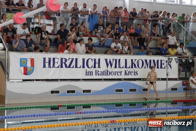 Zdjęcie w galerii na portalu naszraciborz.pl: Pływanie. 15 lat partnerstwa na pływalni ZSOMS wiadomości z regionu