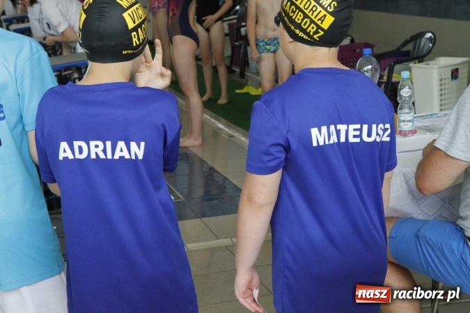 Zdjęcie w galerii na portalu naszraciborz.pl: Pływanie. 15 lat partnerstwa na pływalni ZSOMS wiadomości z regionu