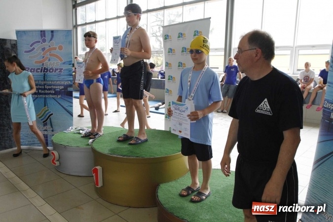 Zdjęcie w galerii na portalu naszraciborz.pl: Pływanie. 15 lat partnerstwa na pływalni ZSOMS wiadomości z regionu