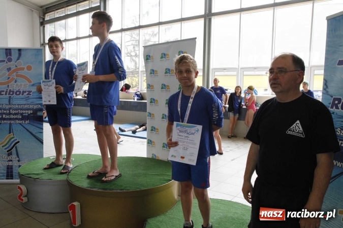 Zdjęcie w galerii na portalu naszraciborz.pl: Pływanie. 15 lat partnerstwa na pływalni ZSOMS wiadomości z regionu