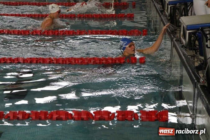 Zdjęcie w galerii na portalu naszraciborz.pl: Pływanie. 15 lat partnerstwa na pływalni ZSOMS wiadomości z regionu