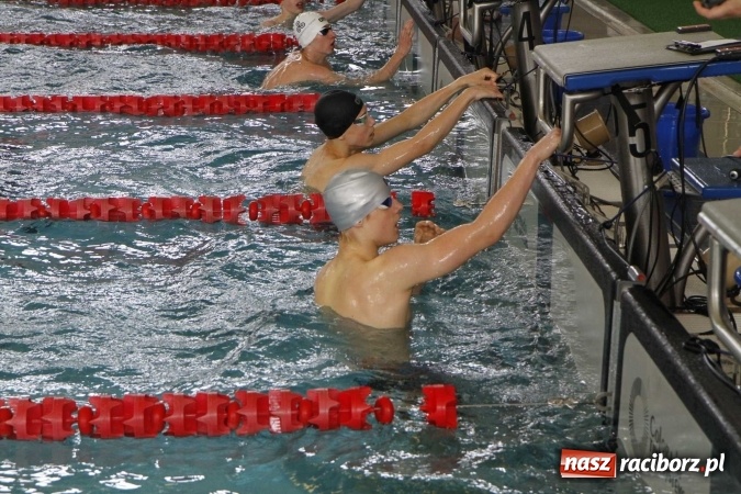 Zdjęcie w galerii na portalu naszraciborz.pl: Pływanie. 15 lat partnerstwa na pływalni ZSOMS wiadomości z regionu