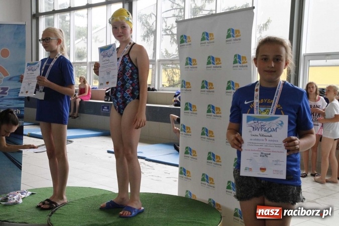Zdjęcie w galerii na portalu naszraciborz.pl: Pływanie. 15 lat partnerstwa na pływalni ZSOMS wiadomości z regionu