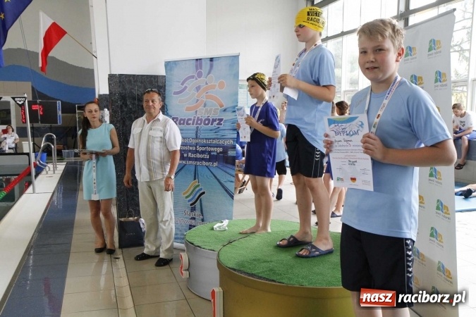 Zdjęcie w galerii na portalu naszraciborz.pl: Pływanie. 15 lat partnerstwa na pływalni ZSOMS wiadomości z regionu