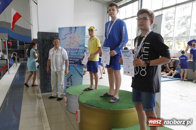 Zdjęcie w galerii na portalu naszraciborz.pl: Pływanie. 15 lat partnerstwa na pływalni ZSOMS wiadomości z regionu