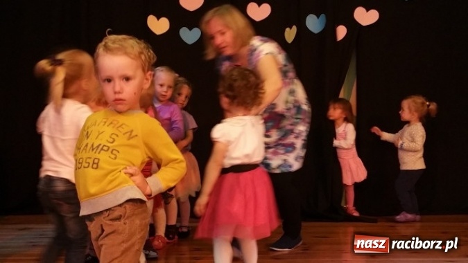 Zdjęcie w galerii na portalu naszraciborz.pl: Fiku-miku ma już wakacje wiadomości z regionu