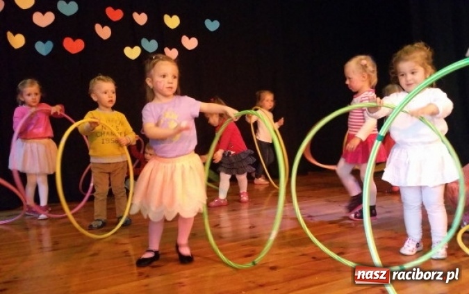 Zdjęcie w galerii na portalu naszraciborz.pl: Fiku-miku ma już wakacje wiadomości z regionu