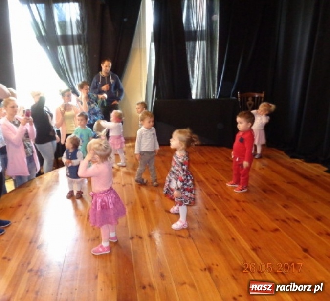 Zdjęcie w galerii na portalu naszraciborz.pl: Fiku-miku ma już wakacje wiadomości z regionu