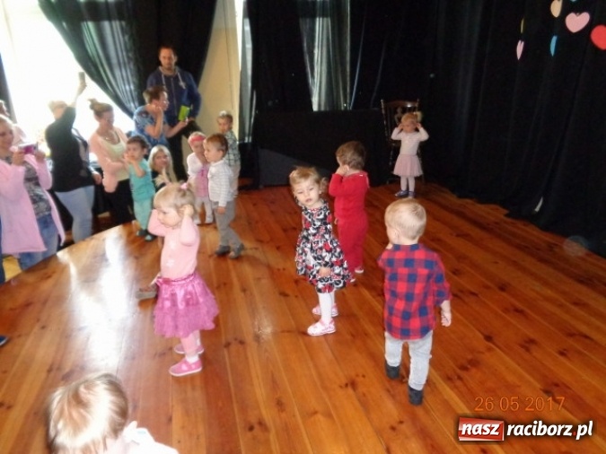 Zdjęcie w galerii na portalu naszraciborz.pl: Fiku-miku ma już wakacje wiadomości z regionu