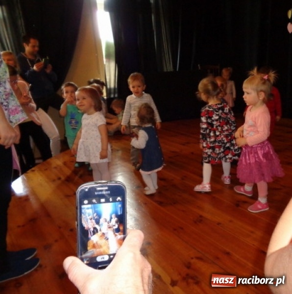 Zdjęcie w galerii na portalu naszraciborz.pl: Fiku-miku ma już wakacje wiadomości z regionu