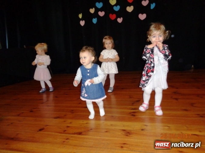 Zdjęcie w galerii na portalu naszraciborz.pl: Fiku-miku ma już wakacje wiadomości z regionu