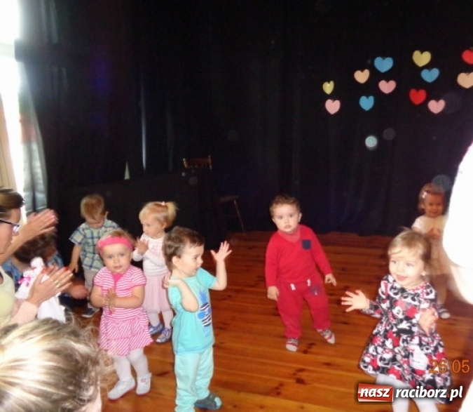 Zdjęcie w galerii na portalu naszraciborz.pl: Fiku-miku ma już wakacje wiadomości z regionu