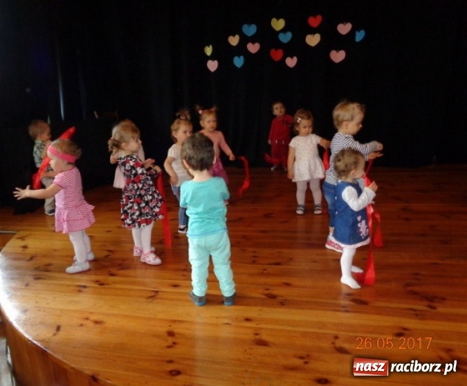 Zdjęcie w galerii na portalu naszraciborz.pl: Fiku-miku ma już wakacje wiadomości z regionu