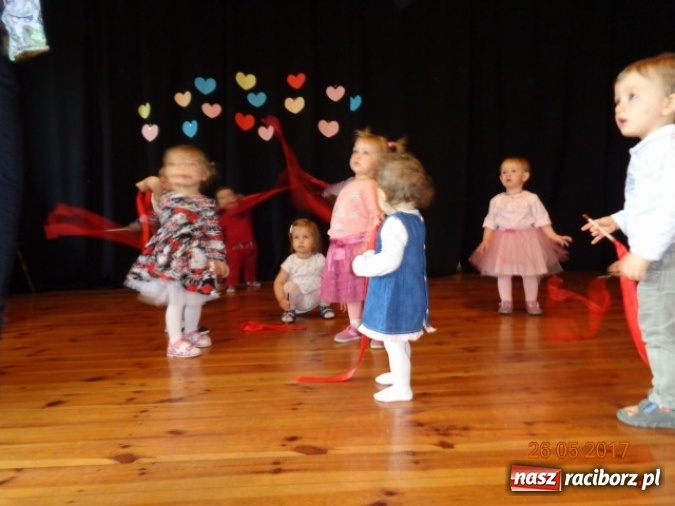 Zdjęcie w galerii na portalu naszraciborz.pl: Fiku-miku ma już wakacje wiadomości z regionu