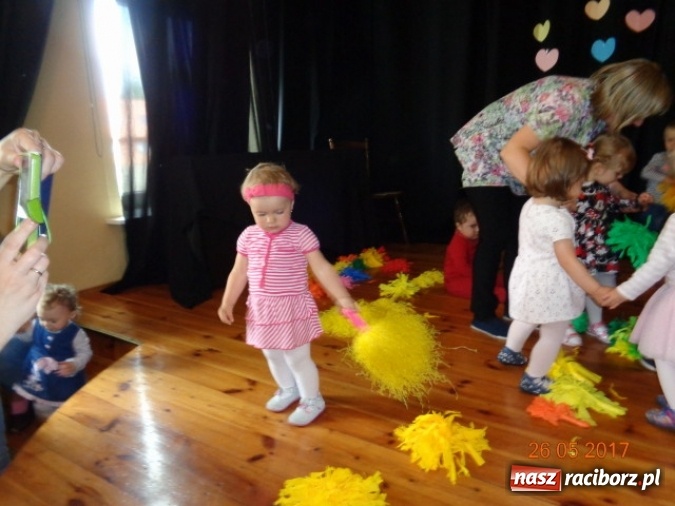 Zdjęcie w galerii na portalu naszraciborz.pl: Fiku-miku ma już wakacje wiadomości z regionu