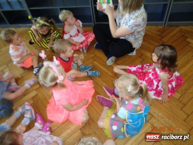 Zdjęcie w galerii na portalu naszraciborz.pl: Fiku-miku ma już wakacje wiadomości z regionu