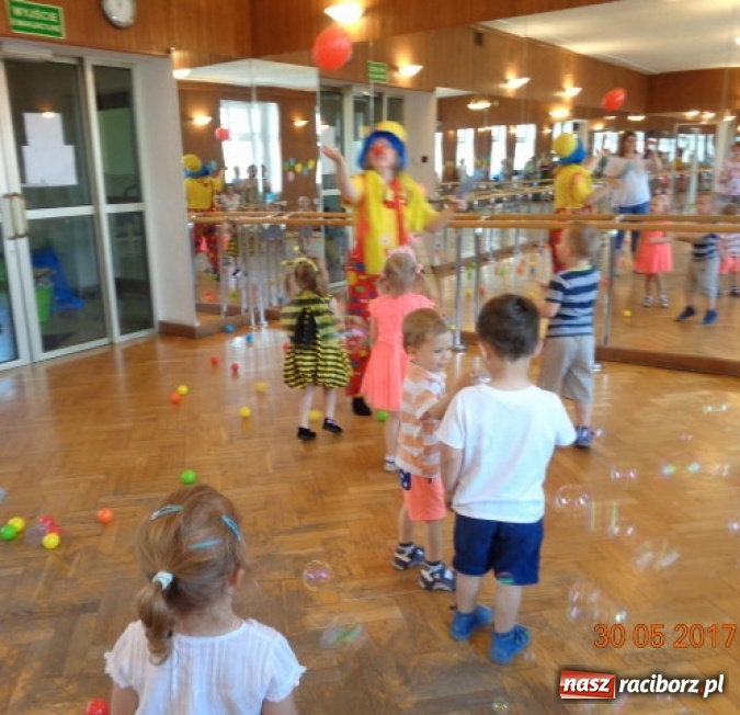 Zdjęcie w galerii na portalu naszraciborz.pl: Fiku-miku ma już wakacje wiadomości z regionu