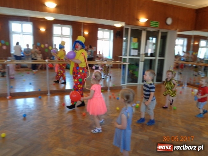 Zdjęcie w galerii na portalu naszraciborz.pl: Fiku-miku ma już wakacje wiadomości z regionu