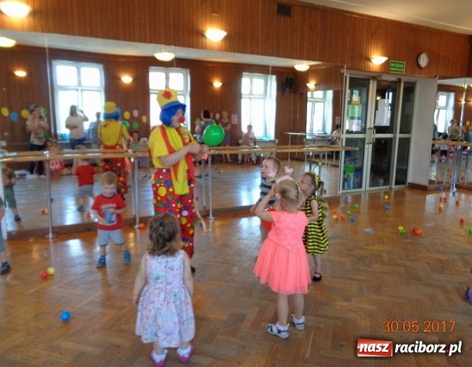 Zdjęcie w galerii na portalu naszraciborz.pl: Fiku-miku ma już wakacje wiadomości z regionu