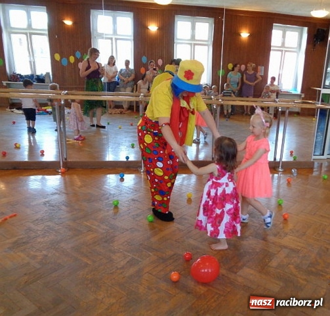 Zdjęcie w galerii na portalu naszraciborz.pl: Fiku-miku ma już wakacje wiadomości z regionu