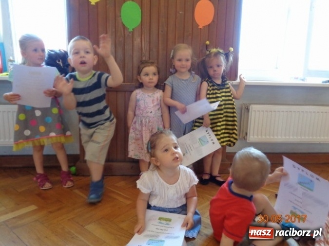 Zdjęcie w galerii na portalu naszraciborz.pl: Fiku-miku ma już wakacje wiadomości z regionu