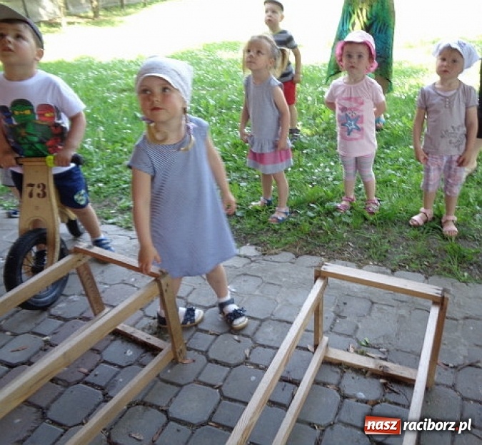 Zdjęcie w galerii na portalu naszraciborz.pl: Fiku-miku ma już wakacje wiadomości z regionu