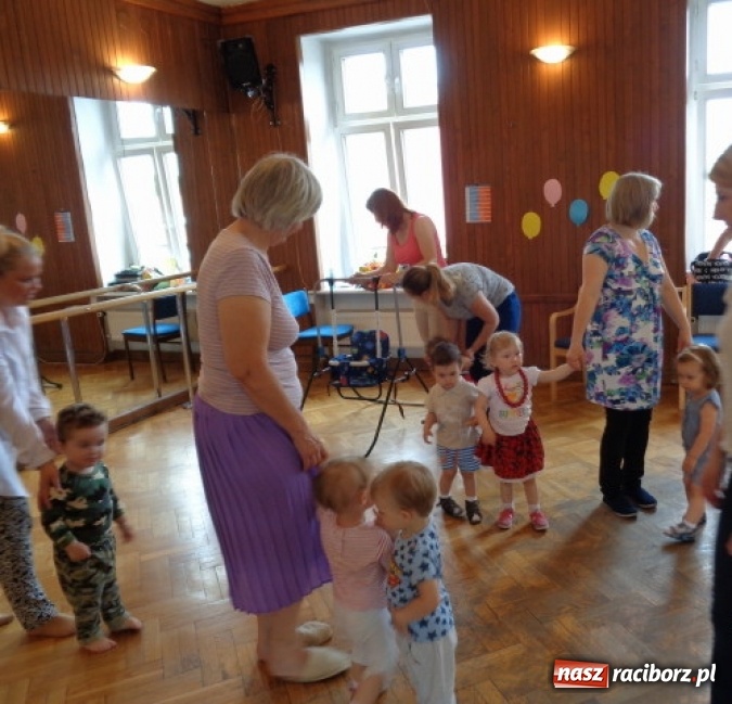 Zdjęcie w galerii na portalu naszraciborz.pl: Fiku-miku ma już wakacje wiadomości z regionu