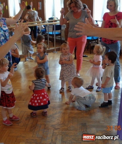 Zdjęcie w galerii na portalu naszraciborz.pl: Fiku-miku ma już wakacje wiadomości z regionu