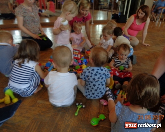 Zdjęcie w galerii na portalu naszraciborz.pl: Fiku-miku ma już wakacje wiadomości z regionu