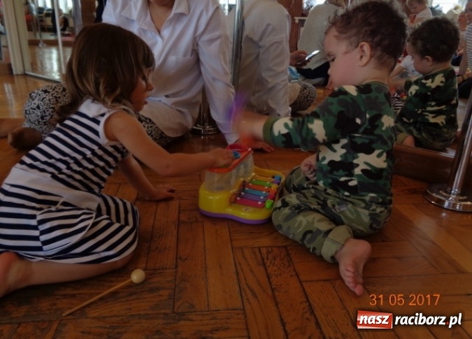 Zdjęcie w galerii na portalu naszraciborz.pl: Fiku-miku ma już wakacje wiadomości z regionu