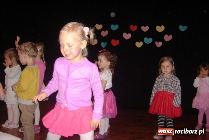 Zdjęcie w galerii na portalu naszraciborz.pl: Fiku-miku ma już wakacje wiadomości z regionu