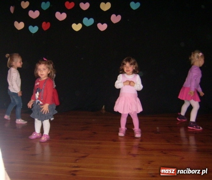 Zdjęcie w galerii na portalu naszraciborz.pl: Fiku-miku ma już wakacje wiadomości z regionu