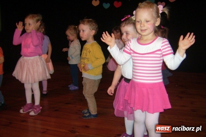 Zdjęcie w galerii na portalu naszraciborz.pl: Fiku-miku ma już wakacje wiadomości z regionu