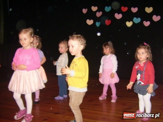 Zdjęcie w galerii na portalu naszraciborz.pl: Fiku-miku ma już wakacje wiadomości z regionu