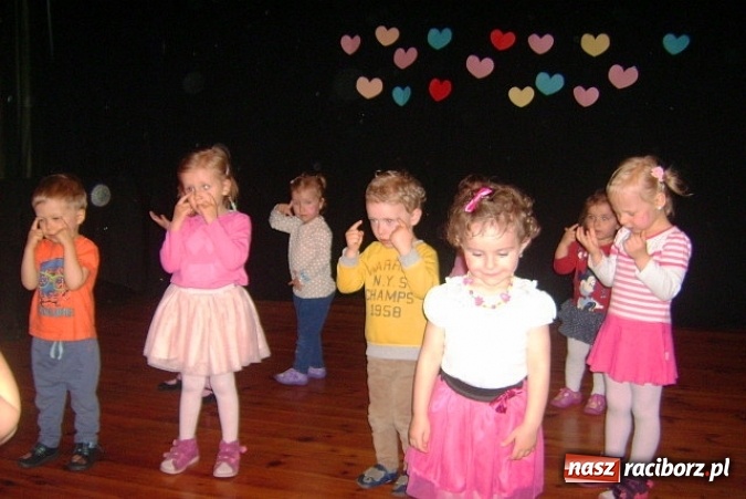 Zdjęcie w galerii na portalu naszraciborz.pl: Fiku-miku ma już wakacje wiadomości z regionu