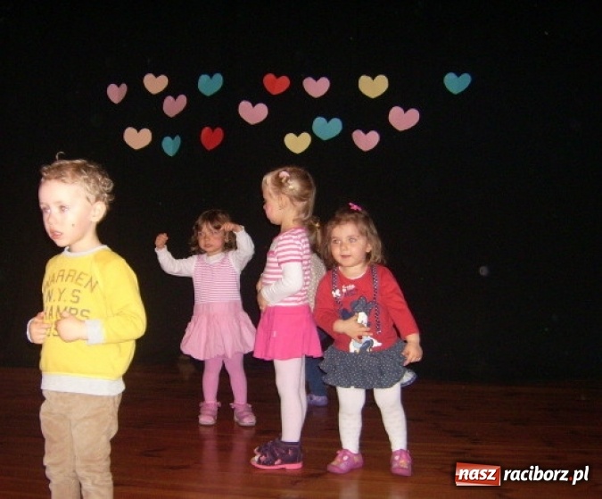 Zdjęcie w galerii na portalu naszraciborz.pl: Fiku-miku ma już wakacje wiadomości z regionu