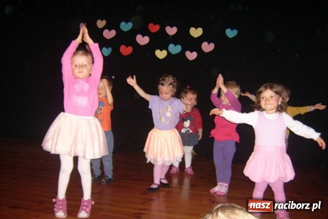 Zdjęcie w galerii na portalu naszraciborz.pl: Fiku-miku ma już wakacje wiadomości z regionu