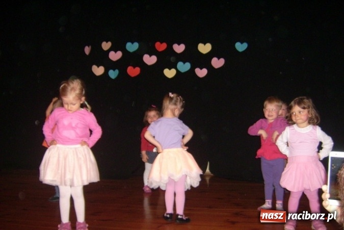 Zdjęcie w galerii na portalu naszraciborz.pl: Fiku-miku ma już wakacje wiadomości z regionu