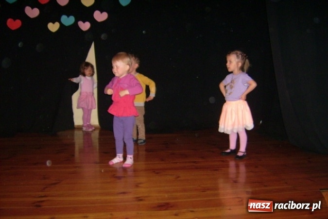 Zdjęcie w galerii na portalu naszraciborz.pl: Fiku-miku ma już wakacje wiadomości z regionu