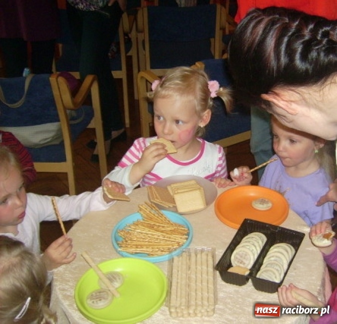 Zdjęcie w galerii na portalu naszraciborz.pl: Fiku-miku ma już wakacje wiadomości z regionu