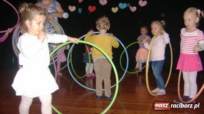 Zdjęcie w galerii na portalu naszraciborz.pl: Fiku-miku ma już wakacje wiadomości z regionu