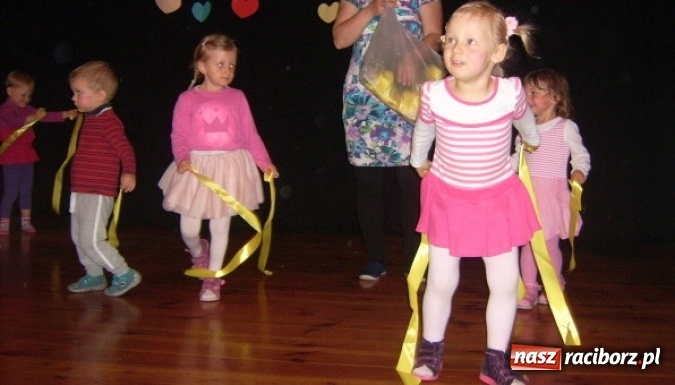 Zdjęcie w galerii na portalu naszraciborz.pl: Fiku-miku ma już wakacje wiadomości z regionu