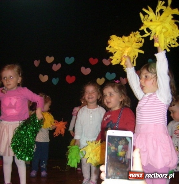 Zdjęcie w galerii na portalu naszraciborz.pl: Fiku-miku ma już wakacje wiadomości z regionu