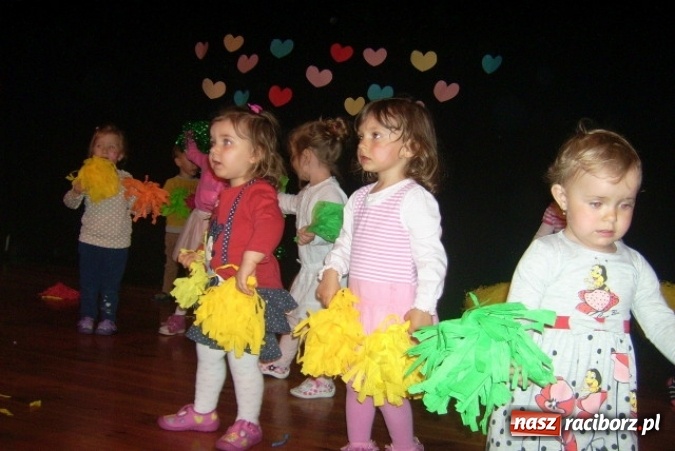 Zdjęcie w galerii na portalu naszraciborz.pl: Fiku-miku ma już wakacje wiadomości z regionu