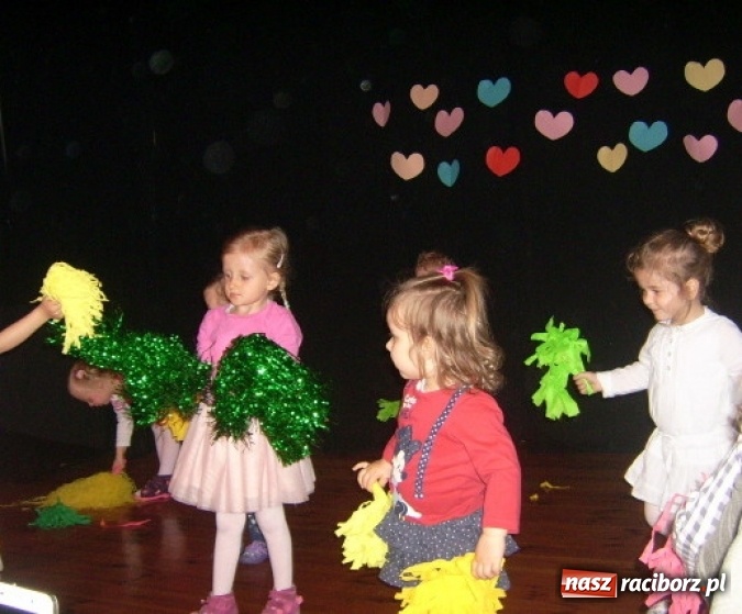 Zdjęcie w galerii na portalu naszraciborz.pl: Fiku-miku ma już wakacje wiadomości z regionu