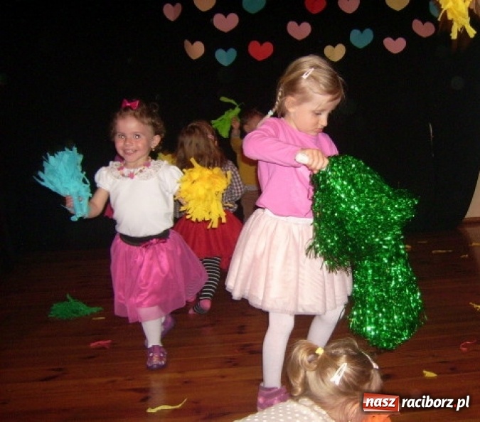 Zdjęcie w galerii na portalu naszraciborz.pl: Fiku-miku ma już wakacje wiadomości z regionu